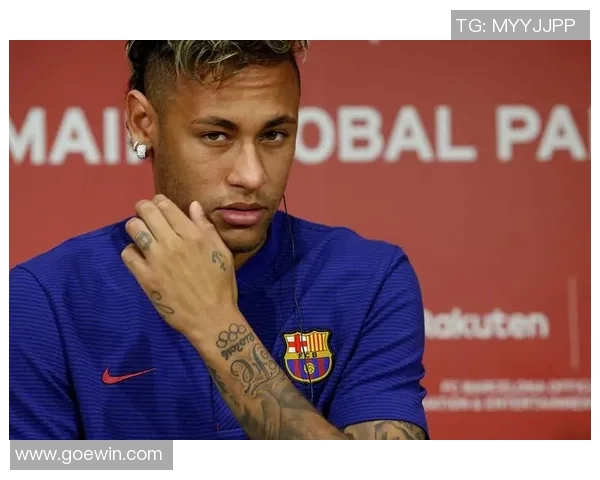 咬耳朵的足球明星背后的故事与传奇时刻揭秘 咬耳朵的足球明星背后的故事与传奇时刻揭秘