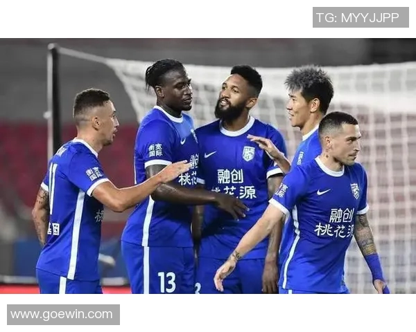 武汉足球队强势领跑联赛积分榜积分达到71分展现冠军实力 武汉足球队强势领跑联赛积分榜积分达到71分展现冠军实力